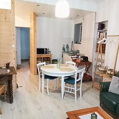 Appartement Cosy A 2 Pas Des Rues Pietonnes Chalon-sur-Saône Exterior foto